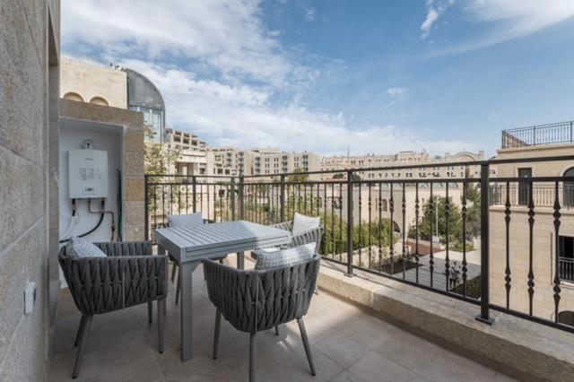 Front Of The Old City In Jerusalem - Luxurious Residence Δωμάτιο φωτογραφία